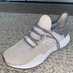 New Balance Fresh Foam Roav